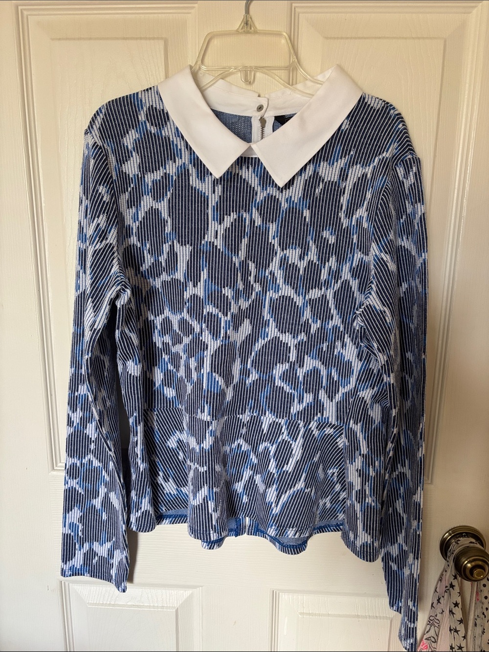 NWT BCBG MAXAZRIA Collared Long Sleeve Blouse Top Size Large
